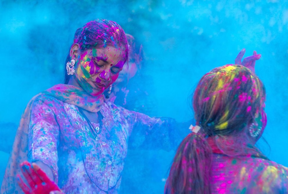 holi-festival-of-colors-india-girl
